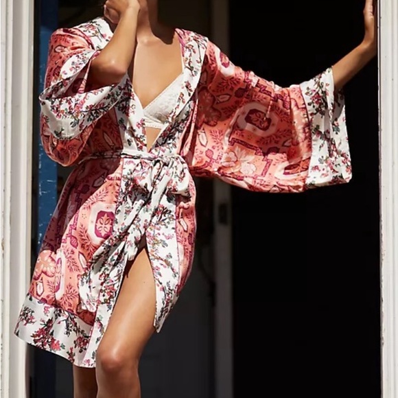 Anthropologie Intimates & Sleepwear Anthropologie Mixed Print Robe